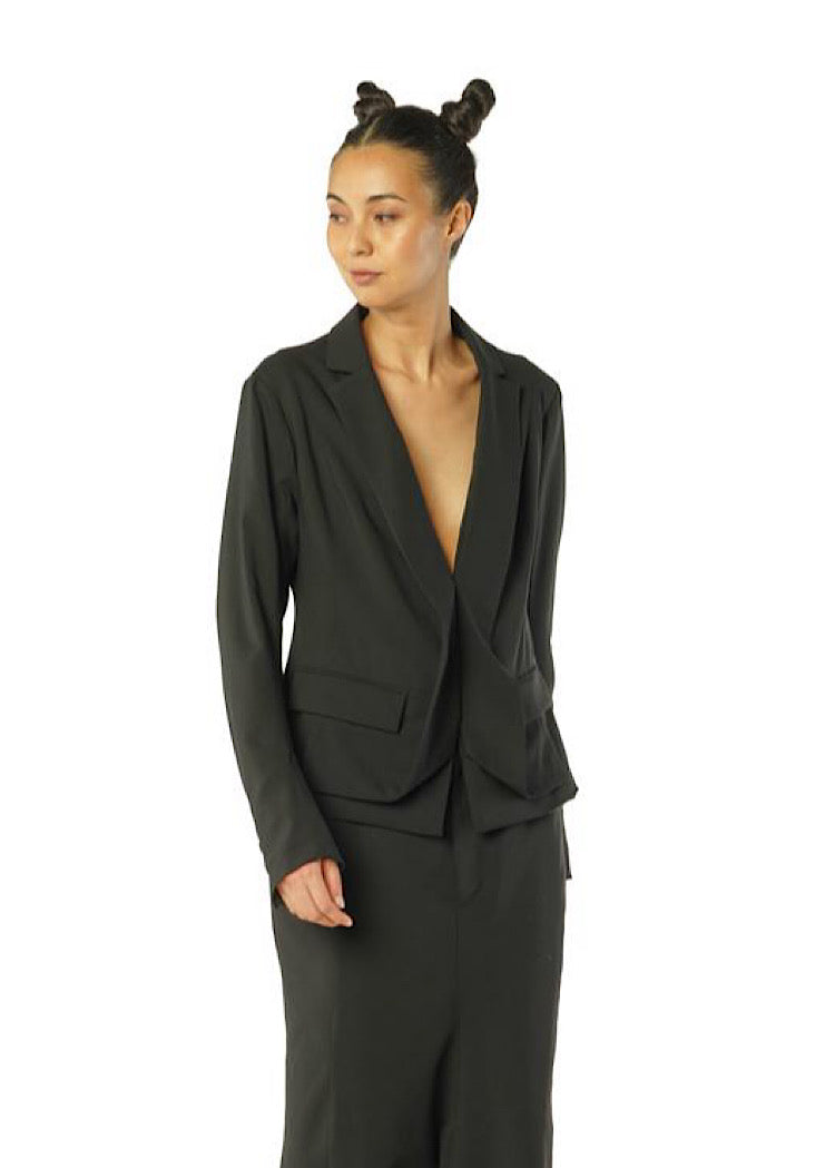 TAILORED WOOL BLAZER