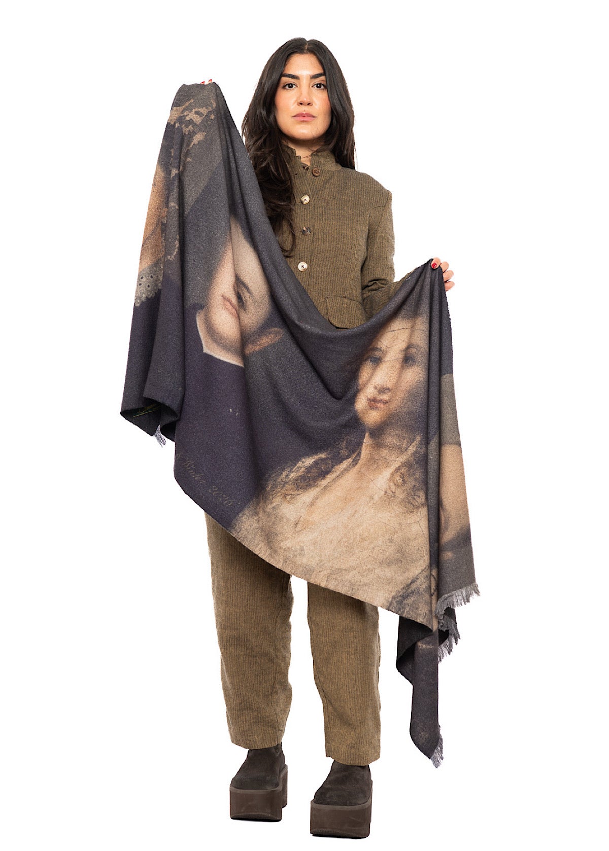 PORTRAIT PRINTED WOOL SCARF