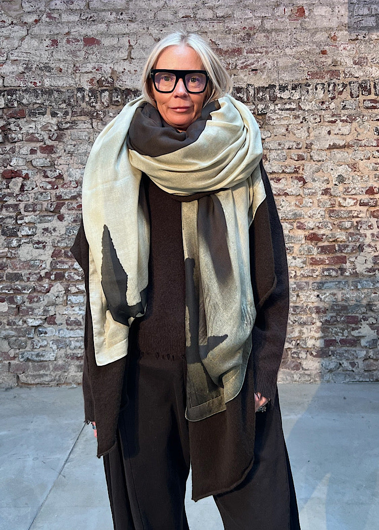 RUNDHOLZ MAINLINE 1/2 SHARER KNITTED SCARF