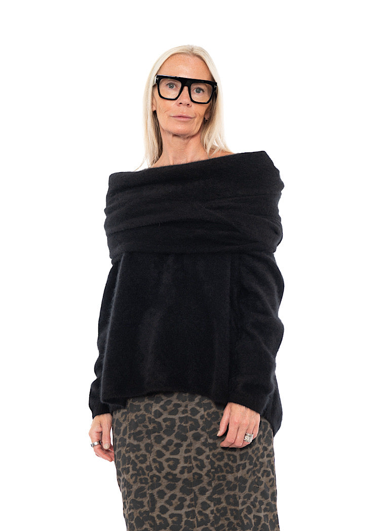 SIGNATURE RACCOON HAIR SCARF