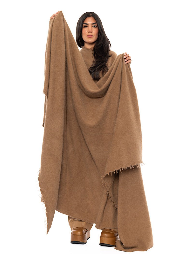 OVERSIZED FRAYED KNIT SCARF
