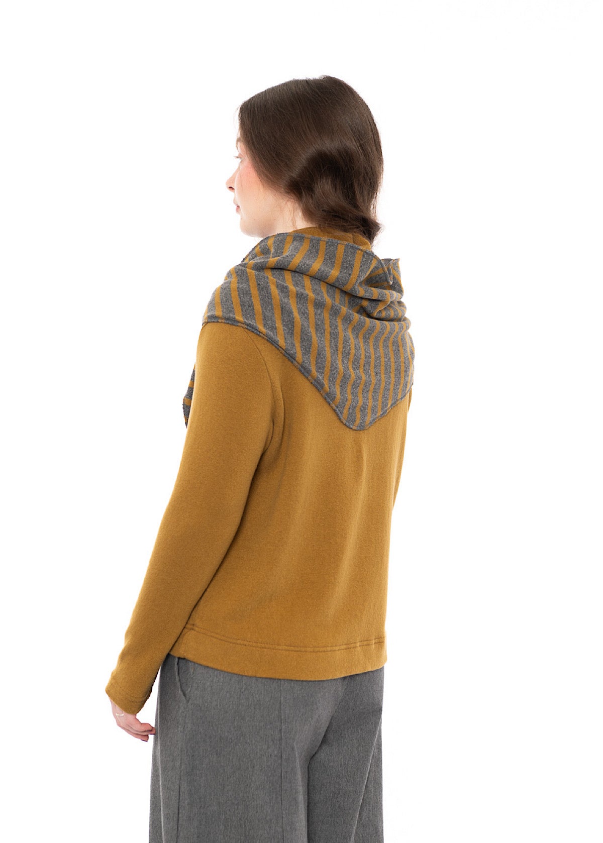 WIDE-STRIPE TRIANGLE TIPPY NECKERCHIEF