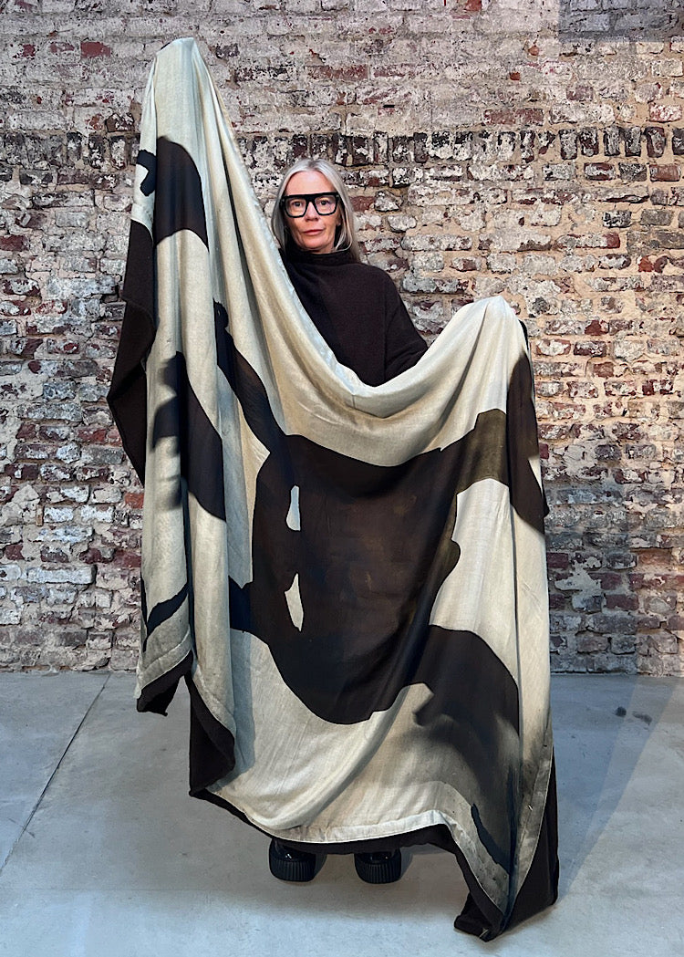 RUNDHOLZ MAINLINE 1/2 SHARER KNITTED SCARF