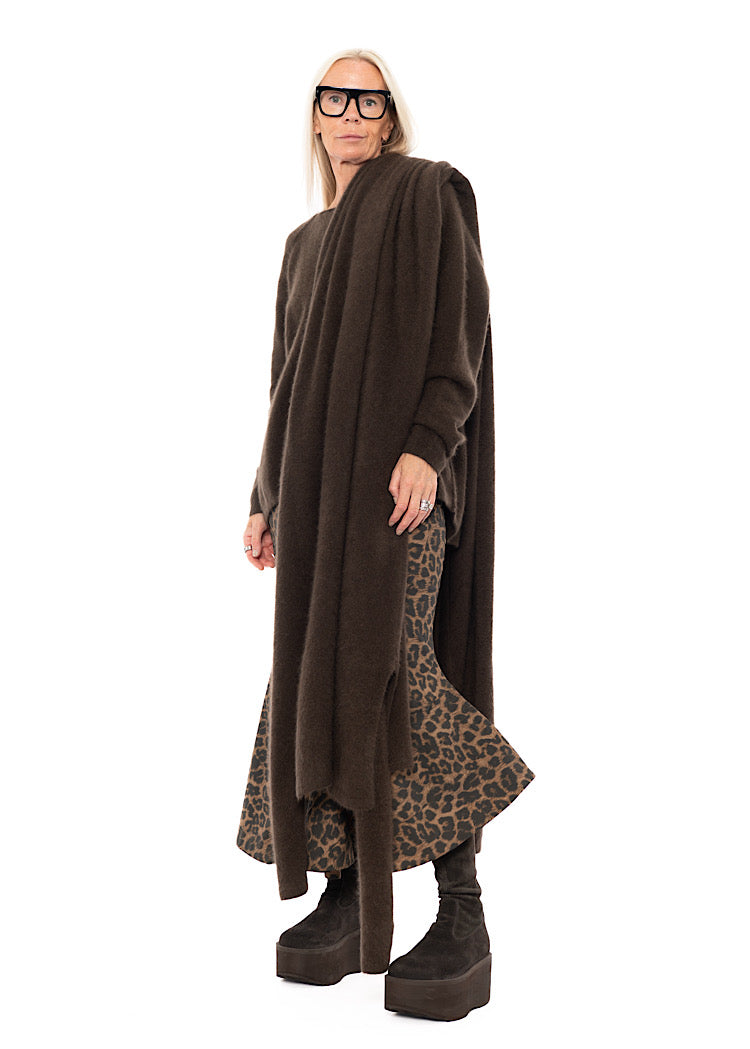 SIGNATURE OVERSIZED RACOON SCARF