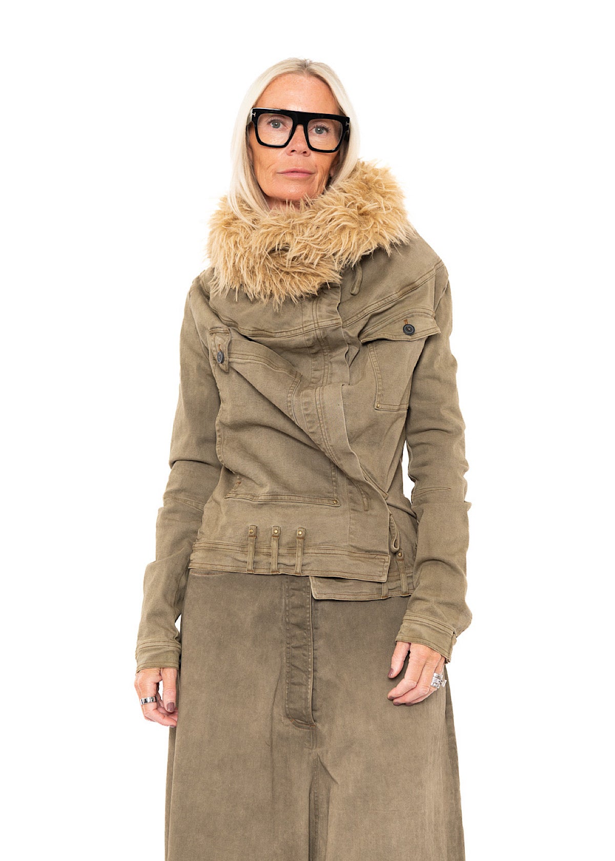 FITTED FAUX FUR-TRIM DENIM JACKET