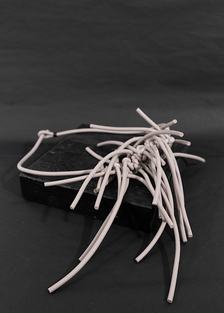 MIKAs SPLASH NECKLACE