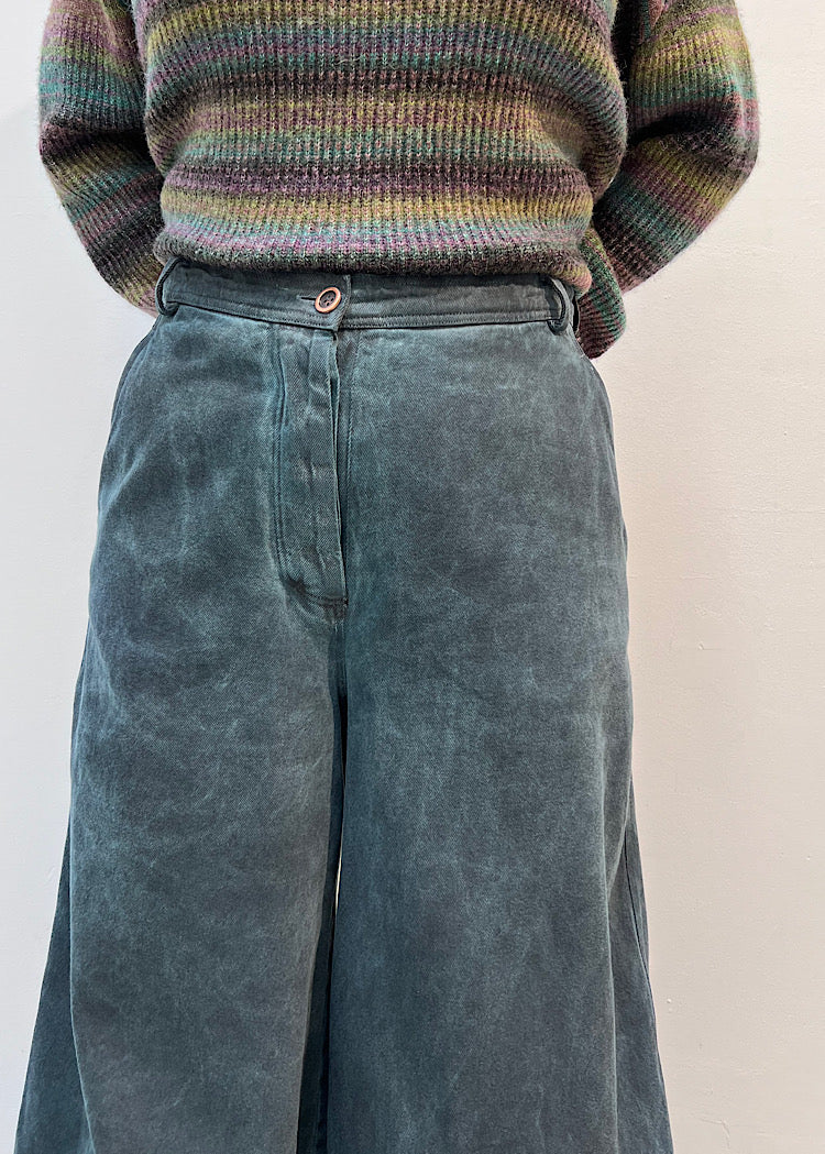 GARMENT-DYED DENIM WIDE LEG TROUSER *LAVA CLOUD* (Shown in PARK CLOUD)