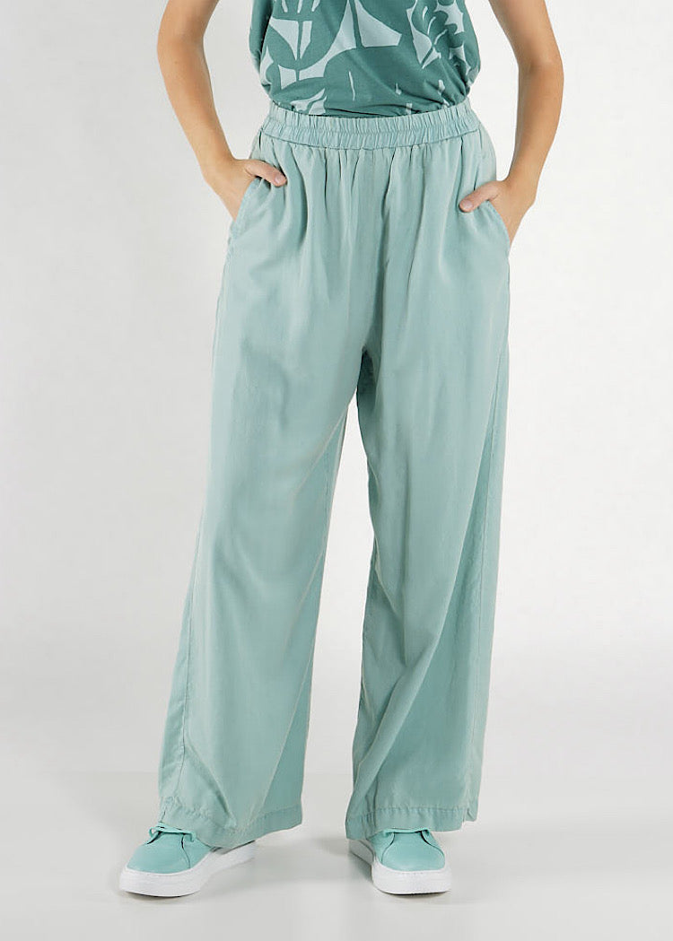 PRE-ORDER RUNDHOLZ BLACK LABEL TROUSER *GRASS* (Shown in MINT)