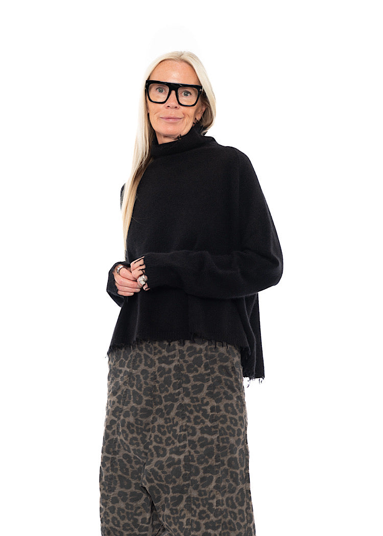 SIGNATURE MERINO RACCOON KNIT