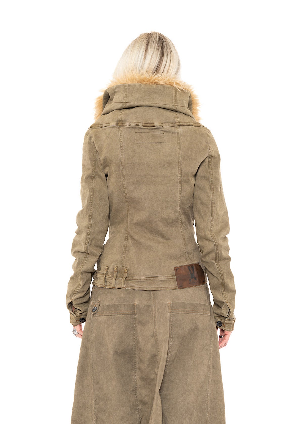 FITTED FAUX FUR-TRIM DENIM JACKET