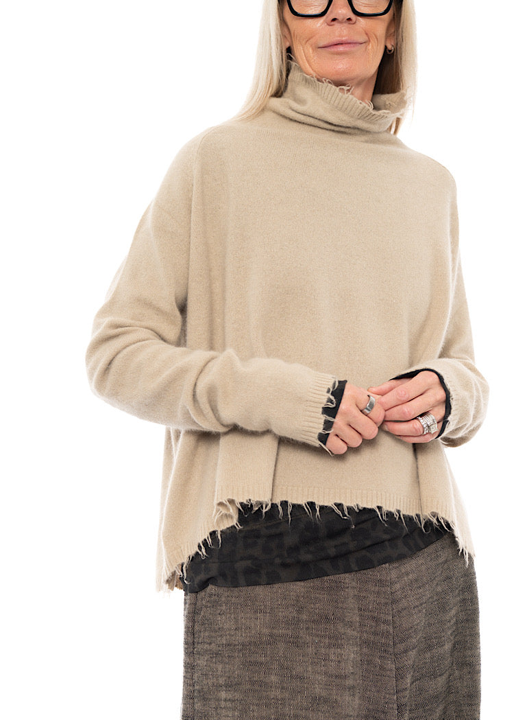 SIGNATURE MERINO RACCOON KNIT