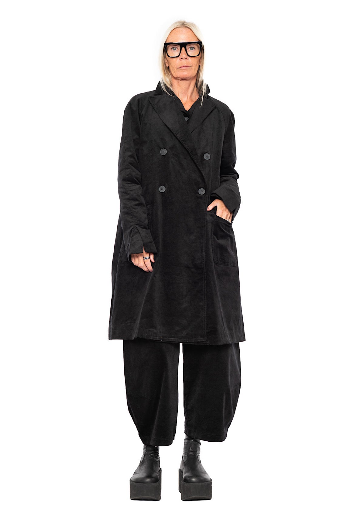 DOUBLE-BREASTED STRETCH-VELVET COAT