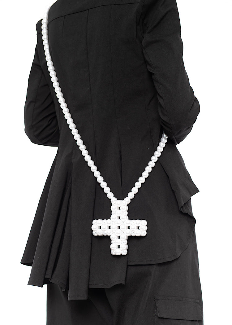 PLU CROSS-BODY NECKLACE