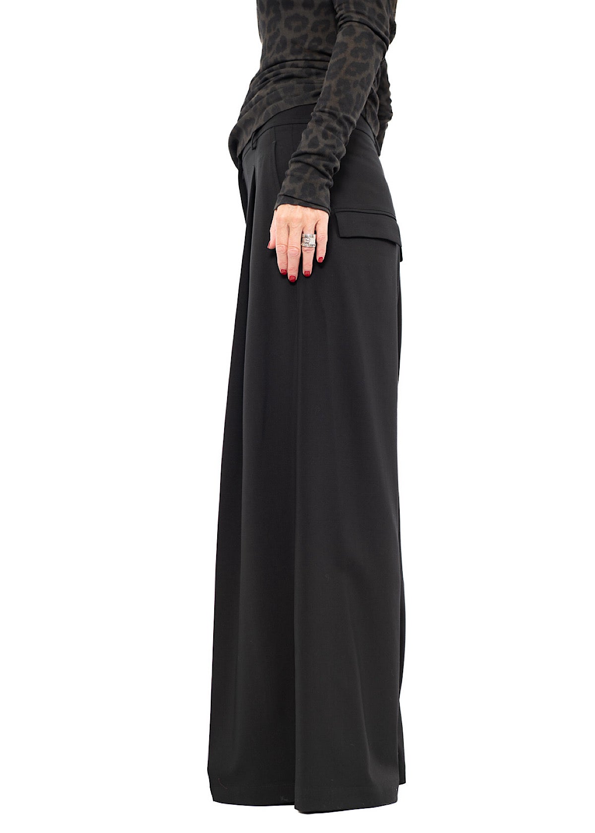 SIGNATURE WIDE-LEG TAILORED TROUSER