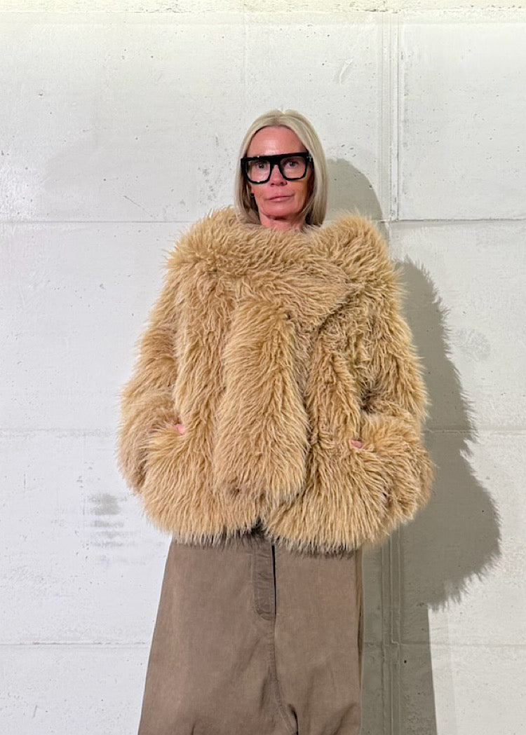 OVERSIZED FAUX FUR JACKET