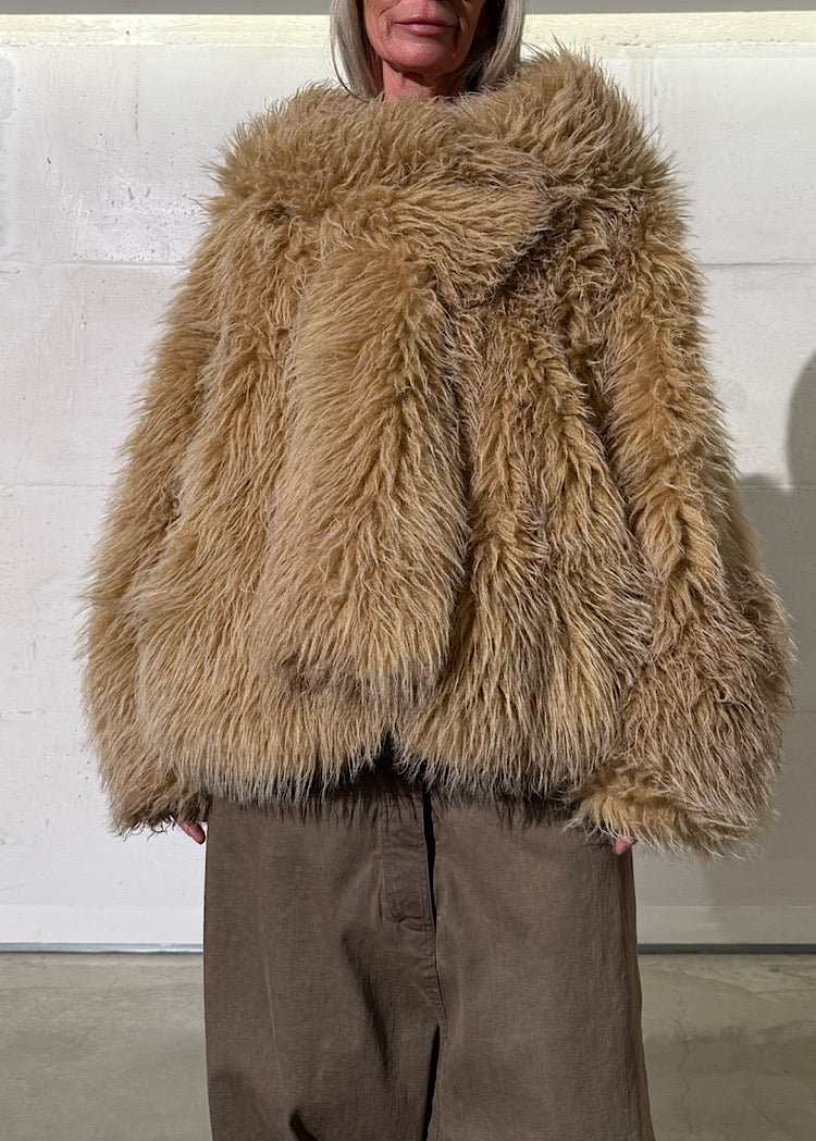OVERSIZED FAUX FUR JACKET