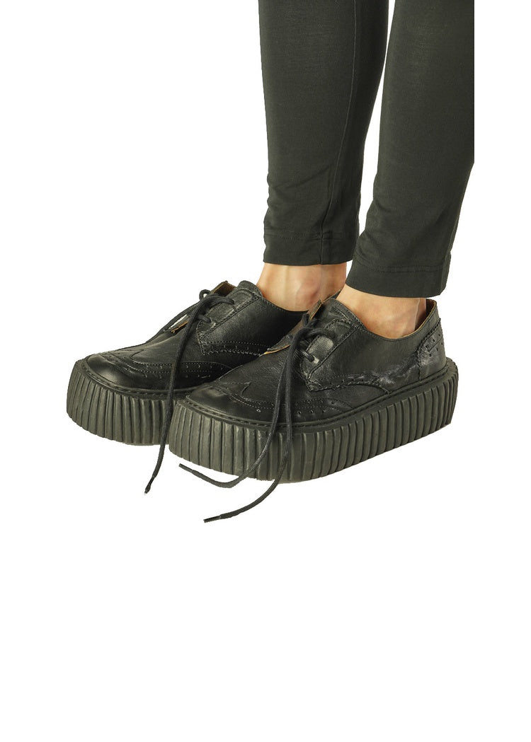 PLATFORM BROGUE LACE-UP SHOE