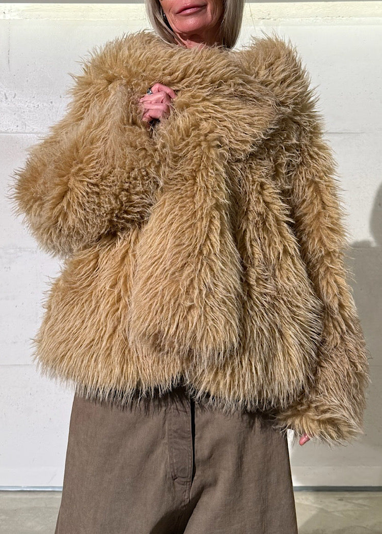 OVERSIZED FAUX FUR JACKET