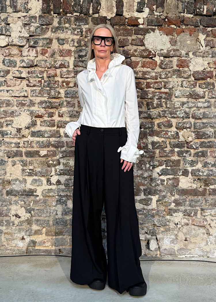 RUFFLE-COLLAR COTTON POPLIN BLOUSE