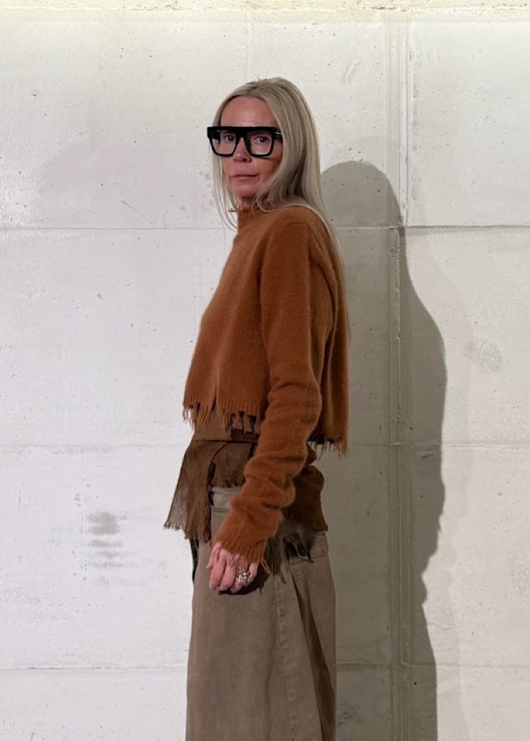 CROPPED BRUSHED FOX-WOOL PULLOVER