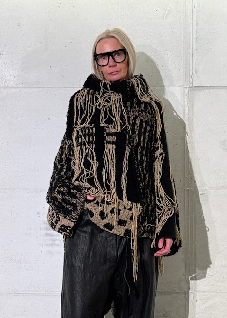 OVERSIZED TAPESTRY KNIT PULLOVER