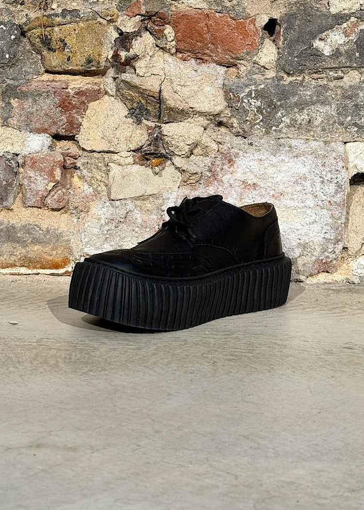 PLATFORM BROGUE LACE-UP SHOE