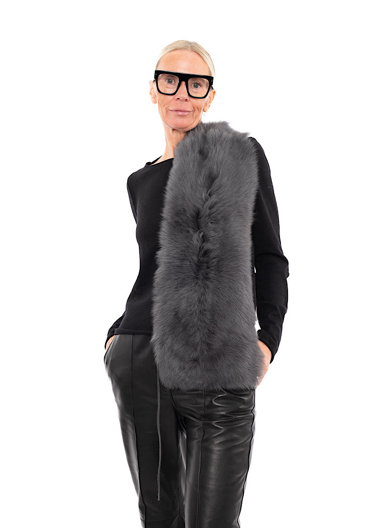 DOM GOOR FUR SCARF