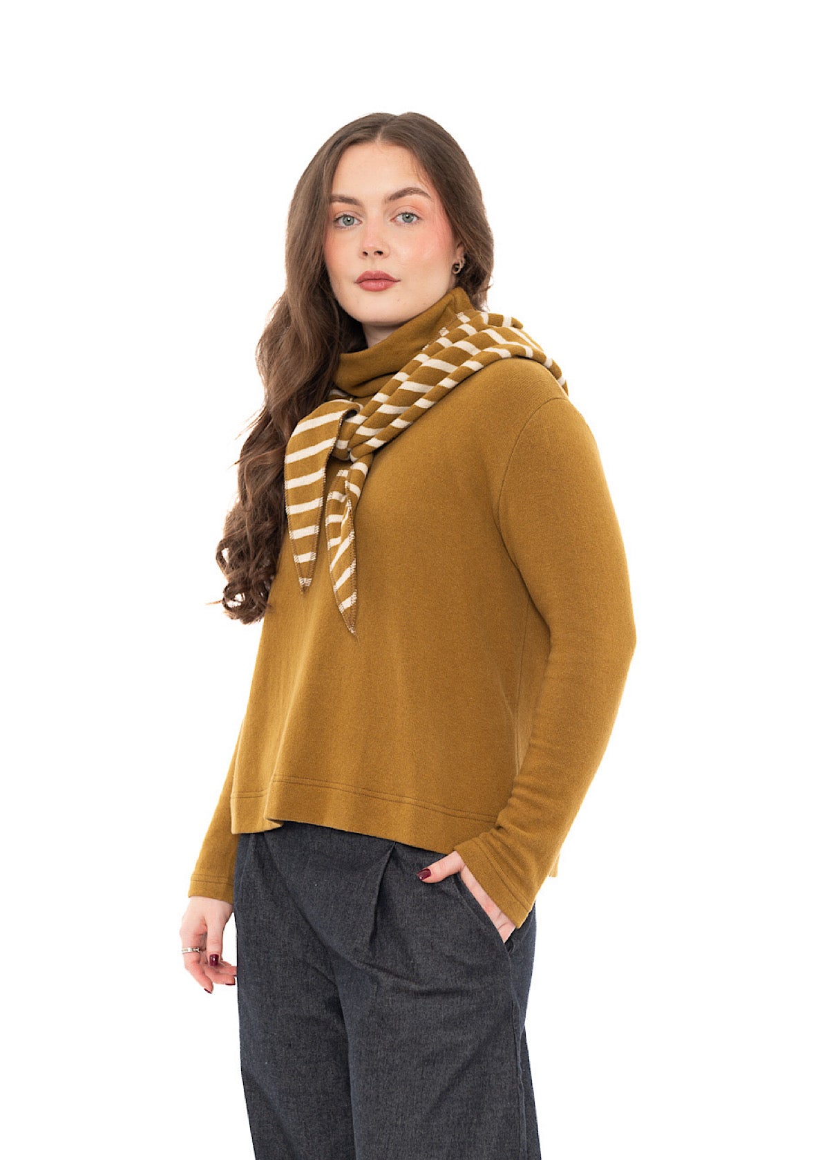 WIDE-STRIPE TRIANGLE TIPPY NECKERCHIEF