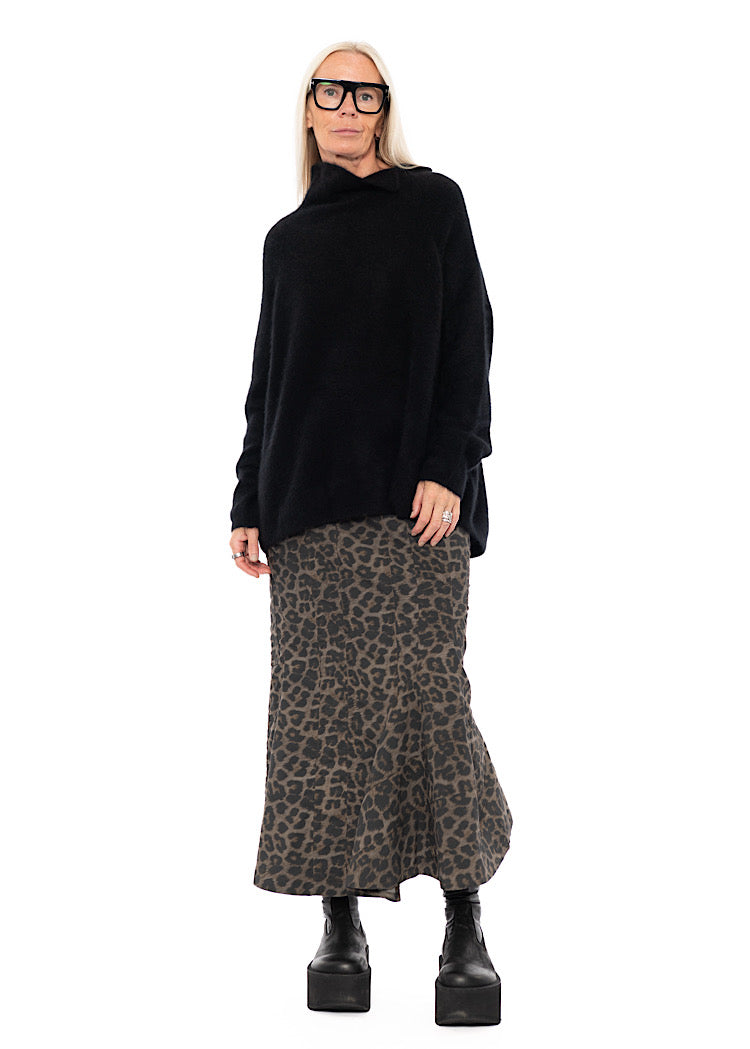 SIGNATURE RACCOON FUNNEL NECK KNIT