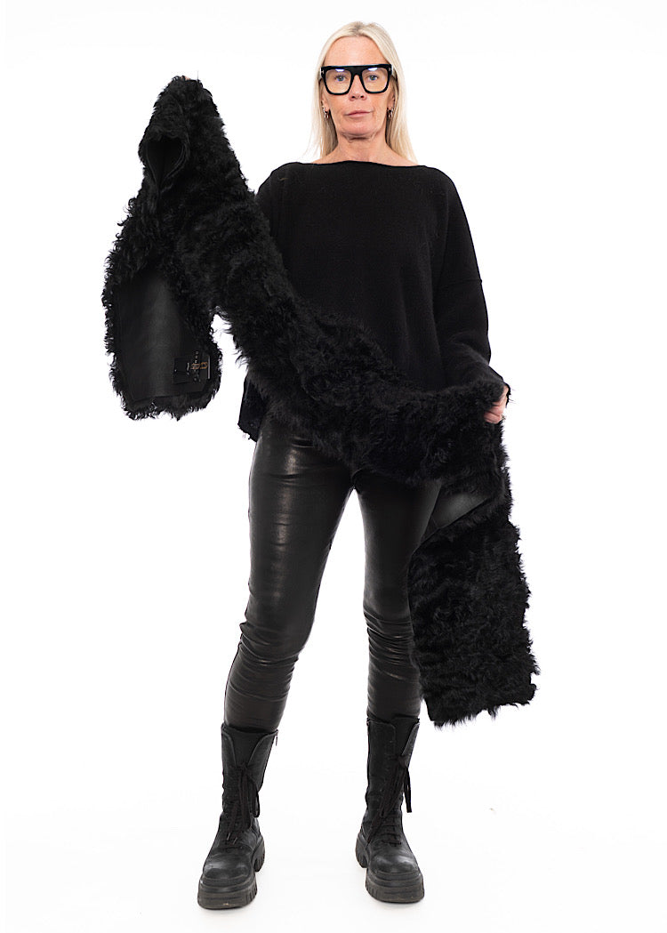 DOM GOOR LONG FUR SCARF