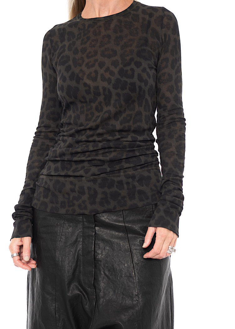 FITTED LEOPARD PRINT RIB T-SHIRT