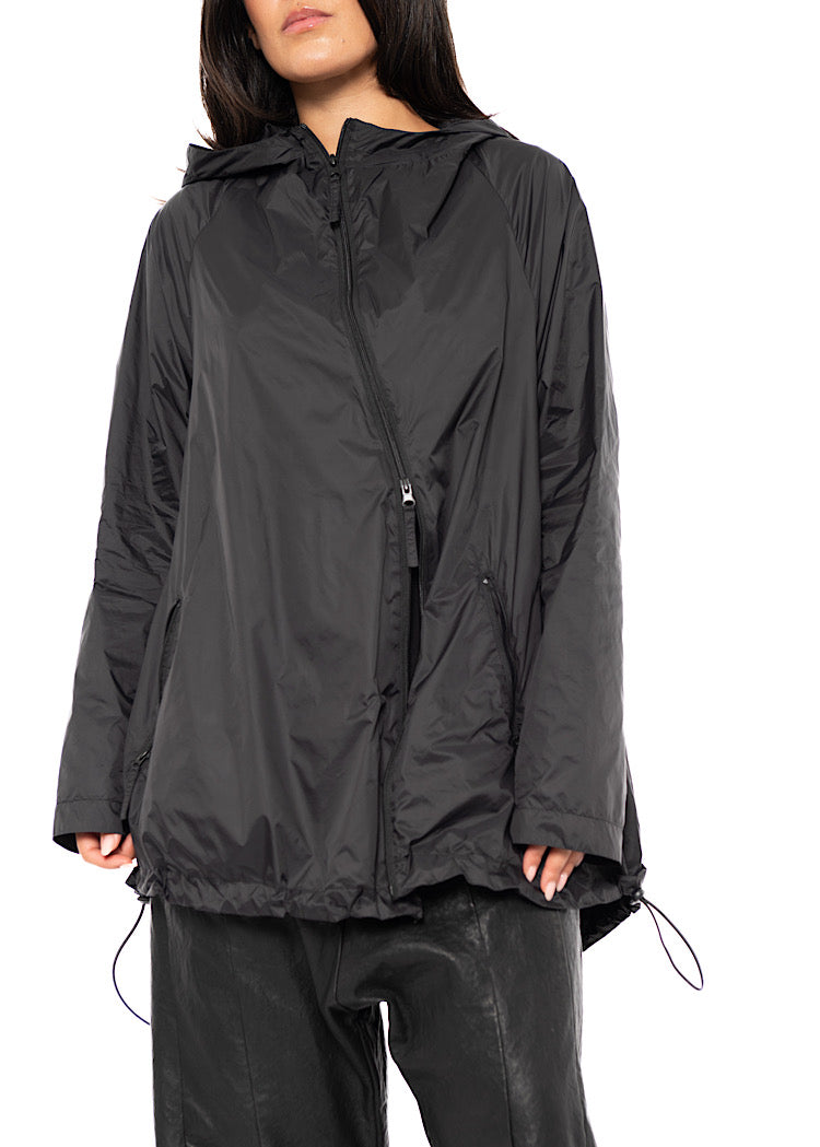 TECHNICAL RAIN JACKET
