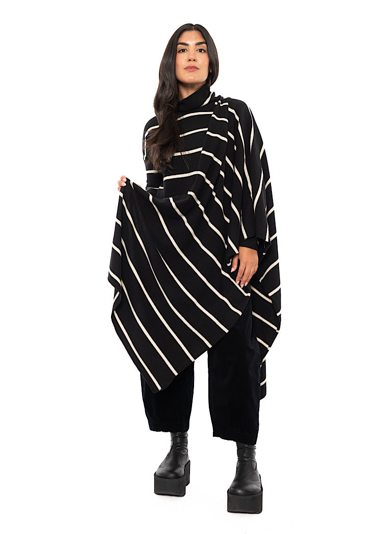 SIGNATURE STRIPED SEGOVIA SCARF