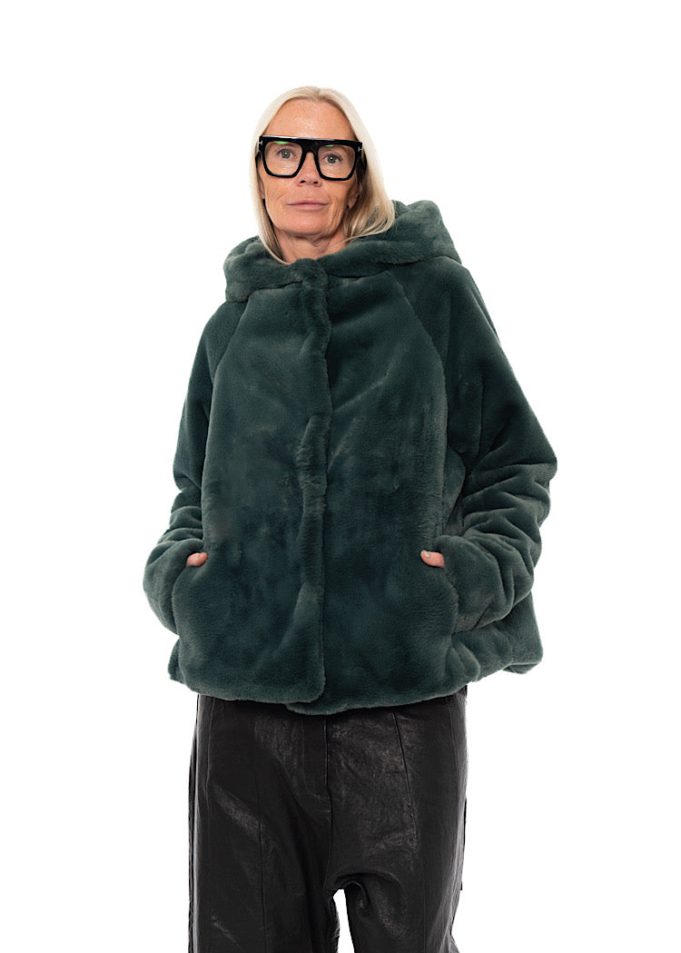 CROPPED HOODED FAUX FUR JACKET