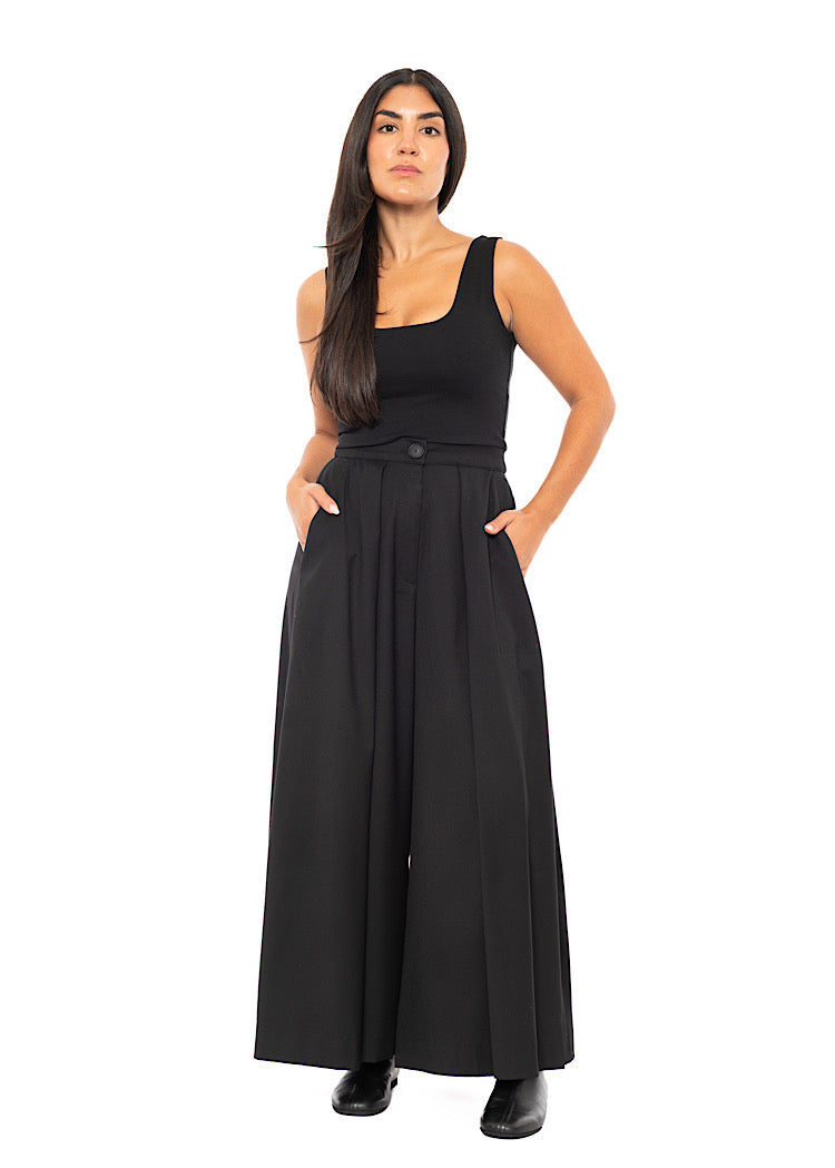 PLEATED WIDE LEG TROUSER