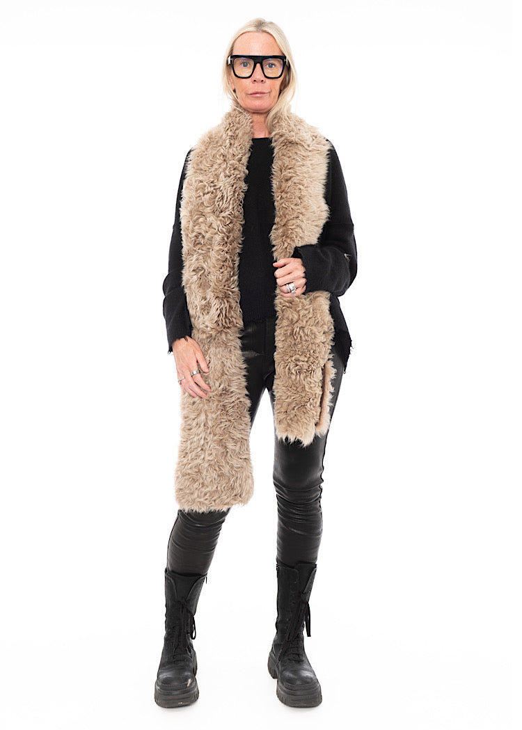 DOM GOOR LONG FUR SCARF