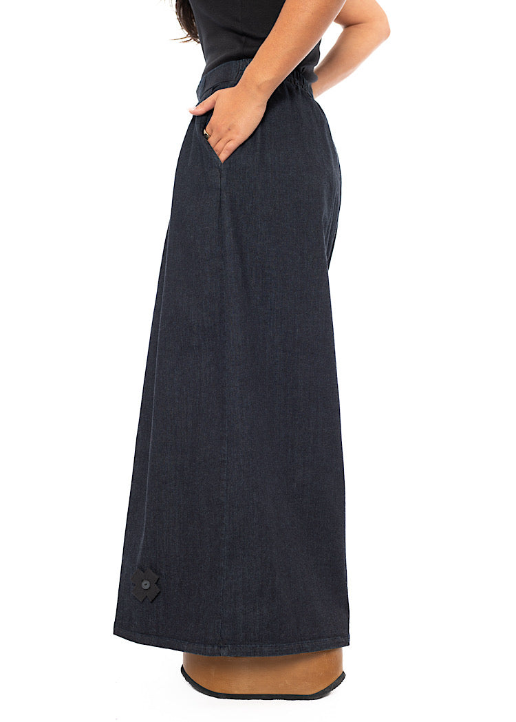 STRETCH PLEATED WIDE-LEG TROUSER