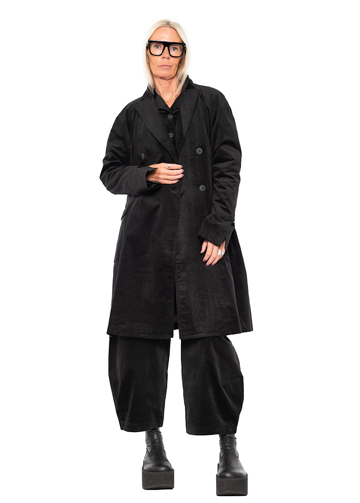 DOUBLE-BREASTED STRETCH-VELVET COAT