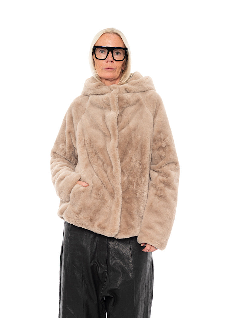 CROPPED HOODED FAUX FUR JACKET