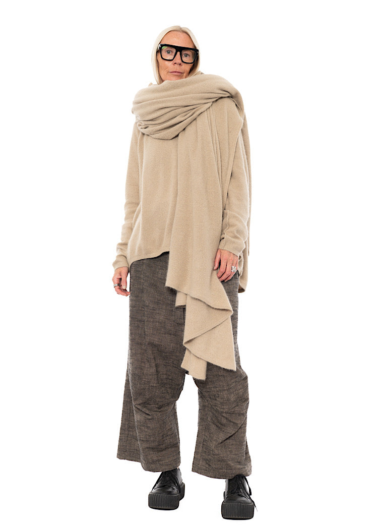 SIGNATURE OVERSIZED RACOON SCARF
