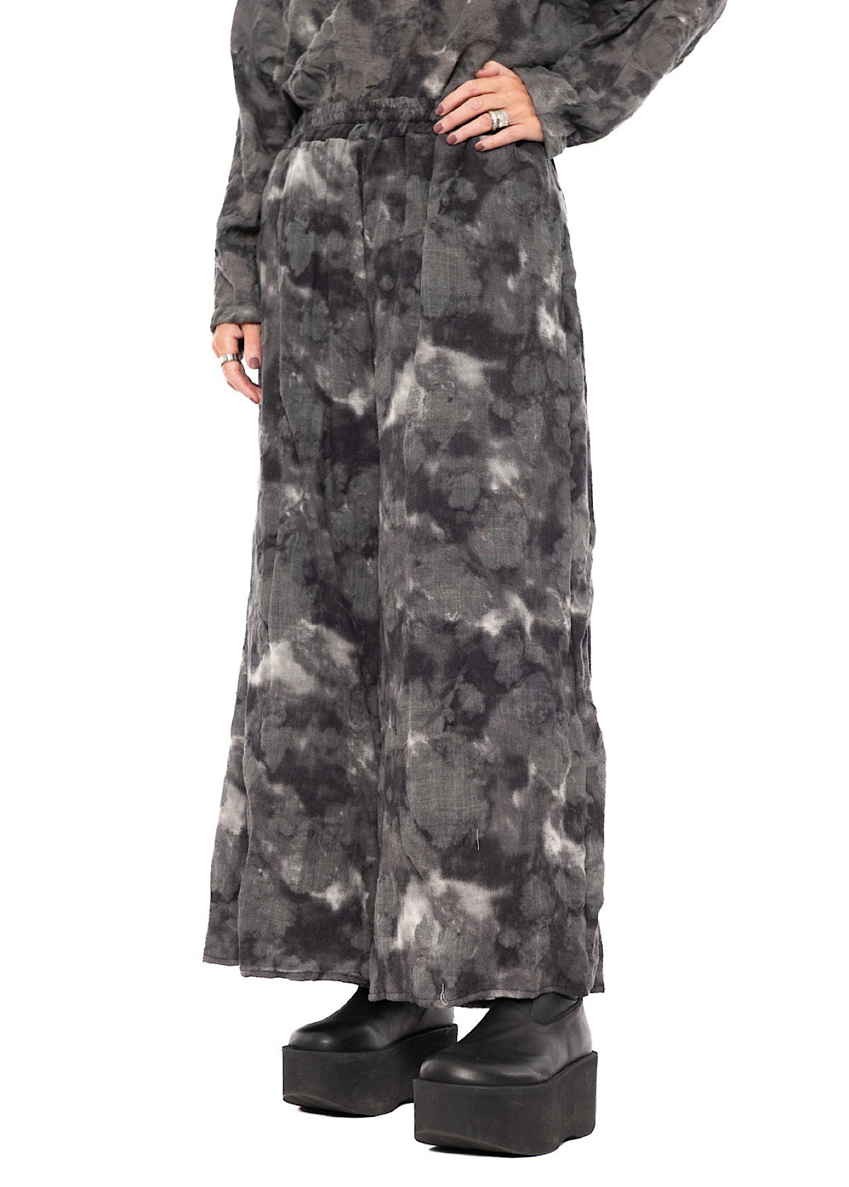TEXTURED WIDE LEG TROUSER