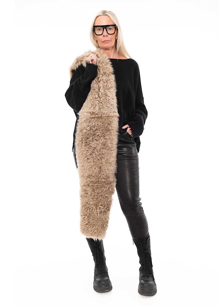 DOM GOOR LONG FUR SCARF