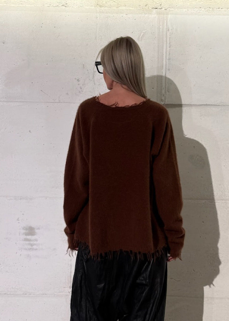 RELAXED FRAYED KNIT PULLOVER *BLACK* (SHOWN IN HENNA)