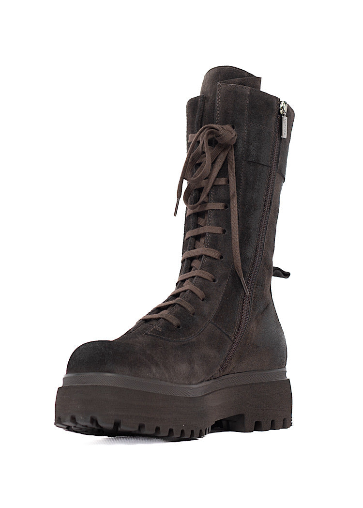 LACE UP SUEDE BOOT