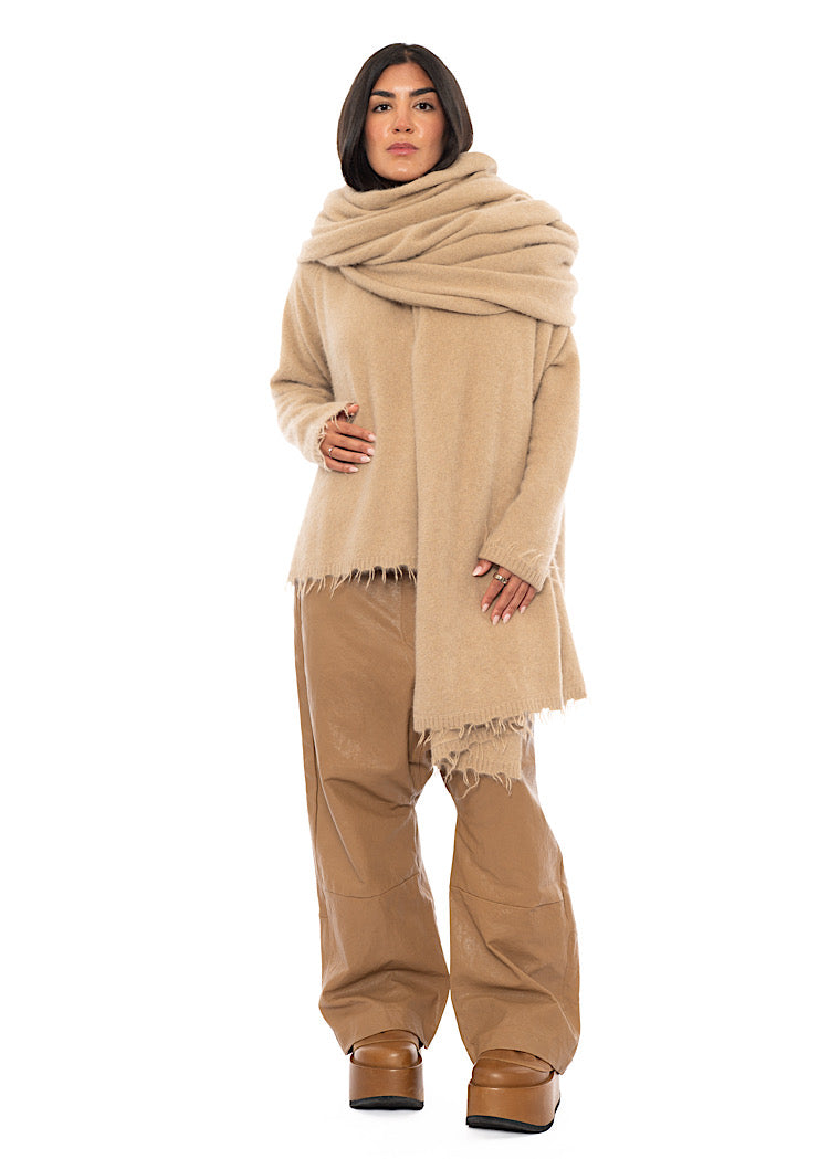 OVERSIZED FRAYED KNIT SCARF