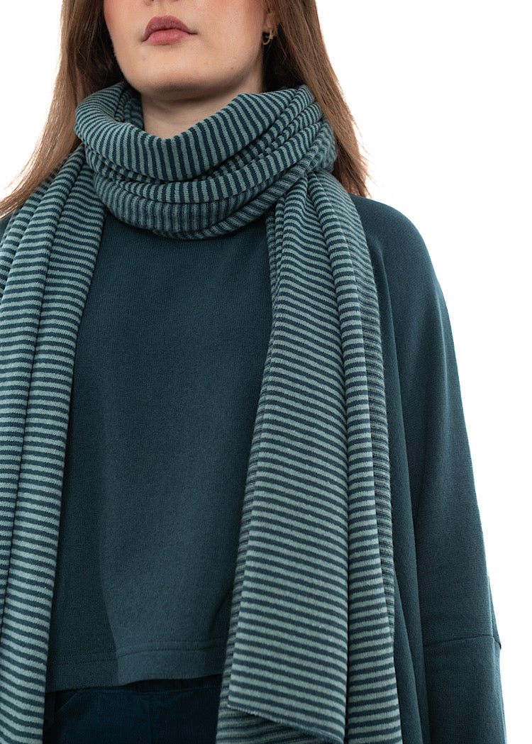 SIGNATURE STRIPED SEGOVIA SCARF