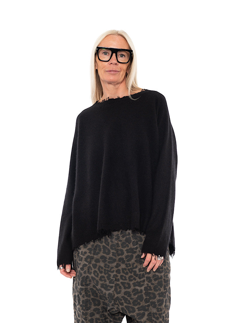 DISTRESSED MERINO RACCOON PULLOVER