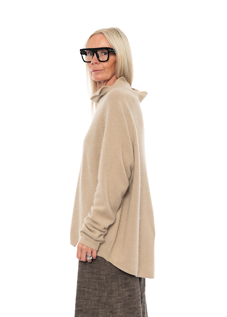 SIGNATURE RACCOON FUNNEL NECK KNIT