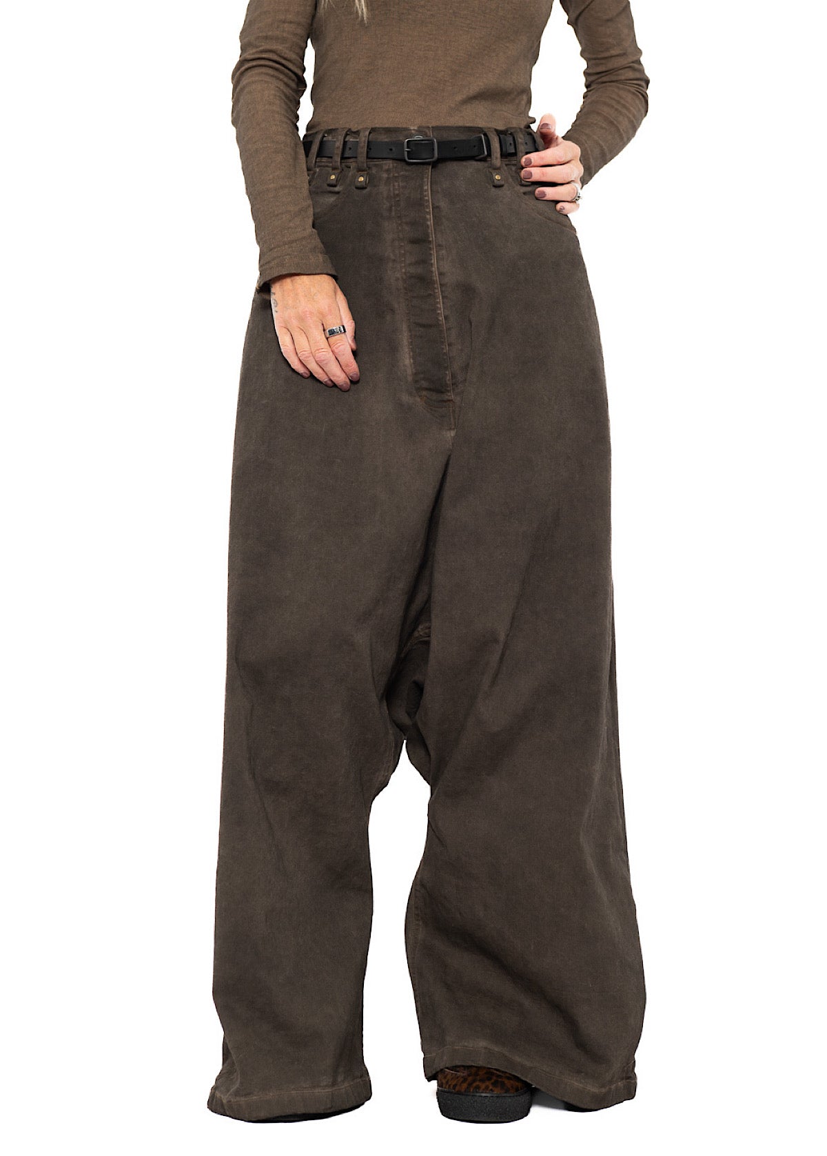 GARMENT-DYED OVERSIZED DENIM TROUSER