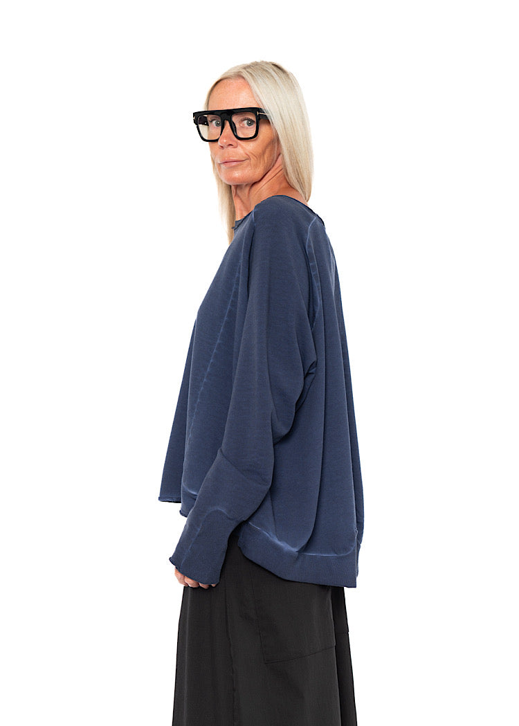 CLASSIC RELAXED BOXY PULLOVER